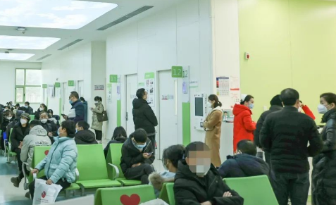 節(jié)后首個工作日|不停歇，他們?nèi)κ刈o患者健康！